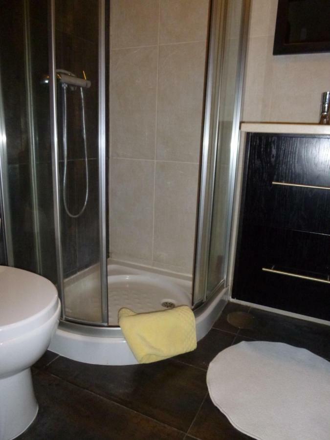 Porto's City Park & Surf Beach Homestay *